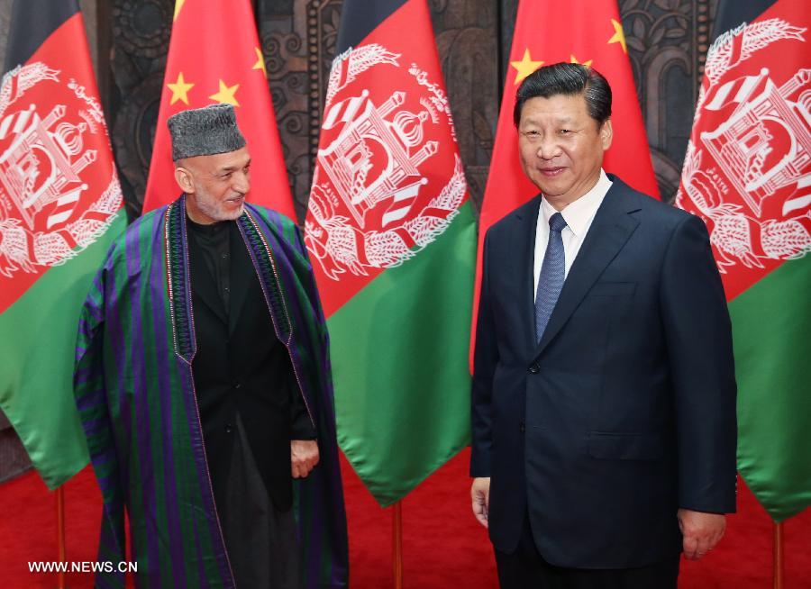الرئيس الصيني يلتقي نظيره الأفغاني حامد قرضاي 