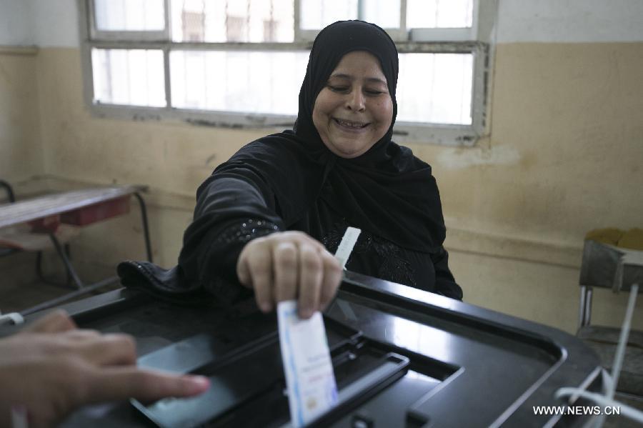 تقرير إخباري:تمديد التصويت فى انتخابات الرئاسة المصرية ليوم ثالث رغم اعتراض المرشحين