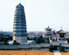 معبد فامن ــــــ من المعابد المقدسة بدا بناؤه في أواخر أسرة هان الشرقية (25م – 220م)، ووصل أوج ازدهاره في أسرة تانغ (618م – 907م).