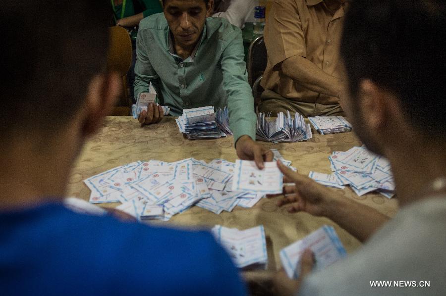نتائج أولية تشير إلى اكتساح السيسي انتخابات الرئاسة في مصر