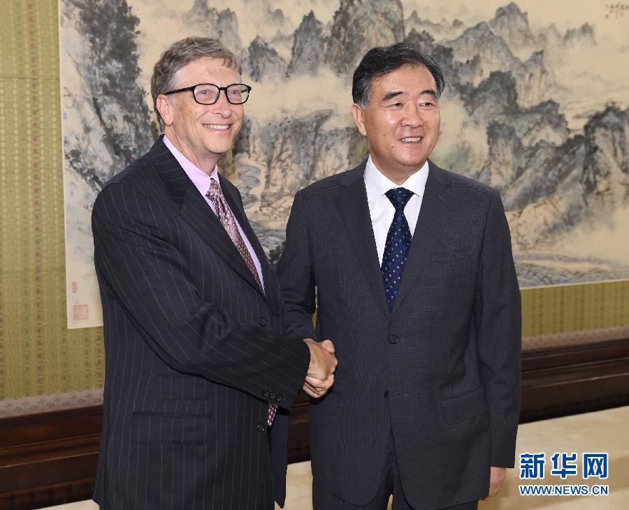 نائب رئيس مجلس الدولة الصيني يلتقي بيل جيتس