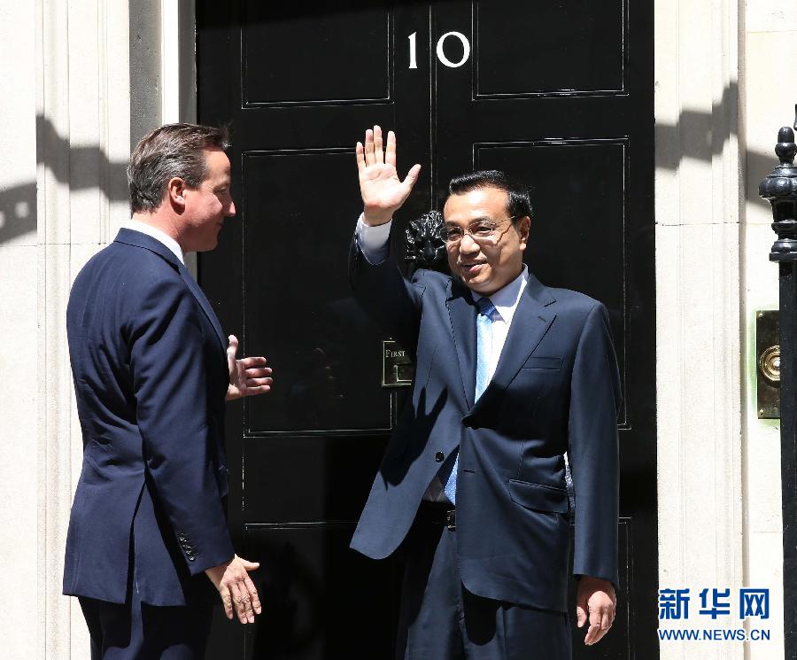 رئيس مجلس الدولة الصيني يقترح زيادة التجارة بين الصين وبريطانيا إلى100 مليار دولار فى 2015