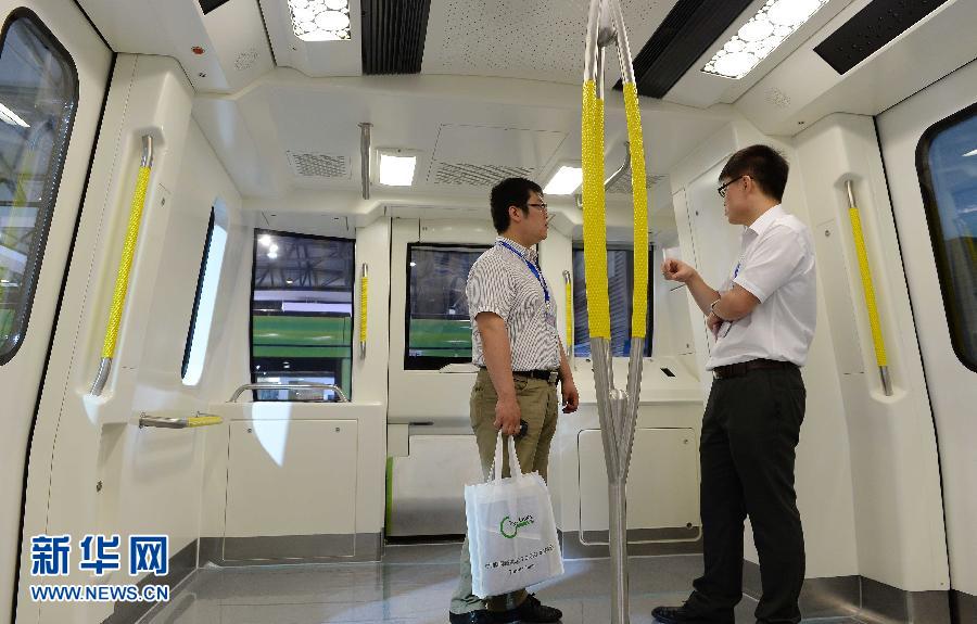 ظهور أول مترو القيادة الآلية في مدينة شنغهاي الصينية 