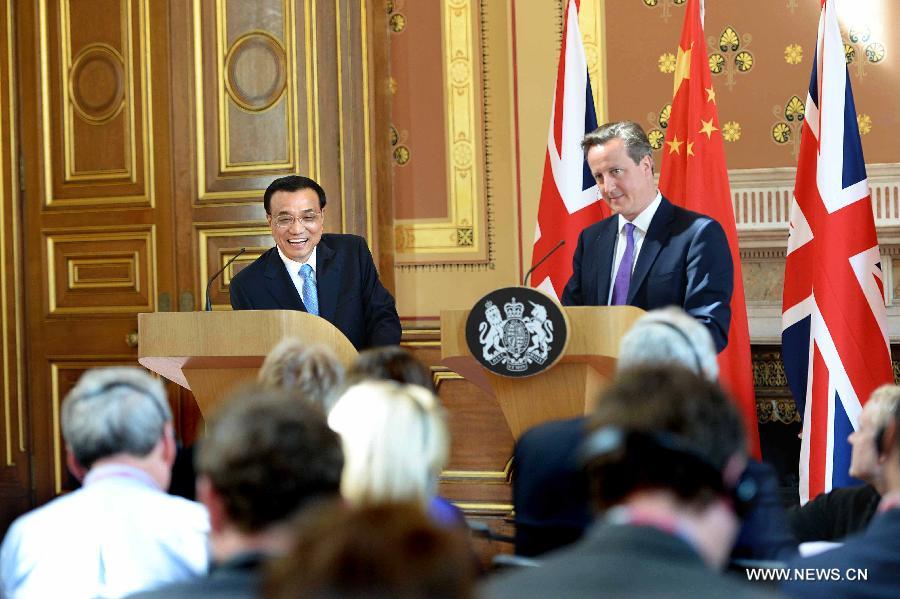 رئيس مجلس الدولة لي كه تشيانغ: الصين ترغب في تحقيق "تنمية شاملة" مع بريطانيا 