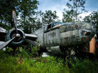 الفناء الخلفي لبيت رجل أمريكي يصبح "مقبرة طائرات الحرب العالمية الثانية"