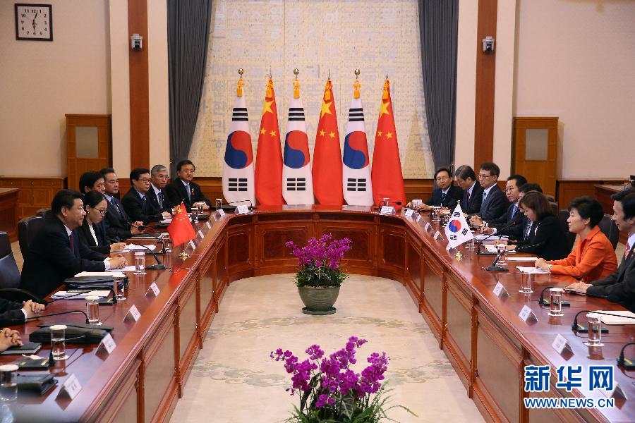 شي وبارك يتعهدان بتعزيز الشراكة التعاونية الاستراتيجية بين الصين وكوريا الجنوبية