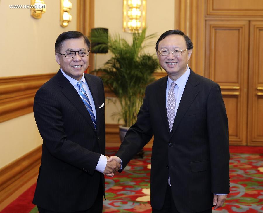 عضو مجلس دولة صيني يجتمع مع مسؤول بالخارجية التايلاندية