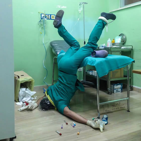 صور تظهر أساليب متعددة للسقوط على الوجه