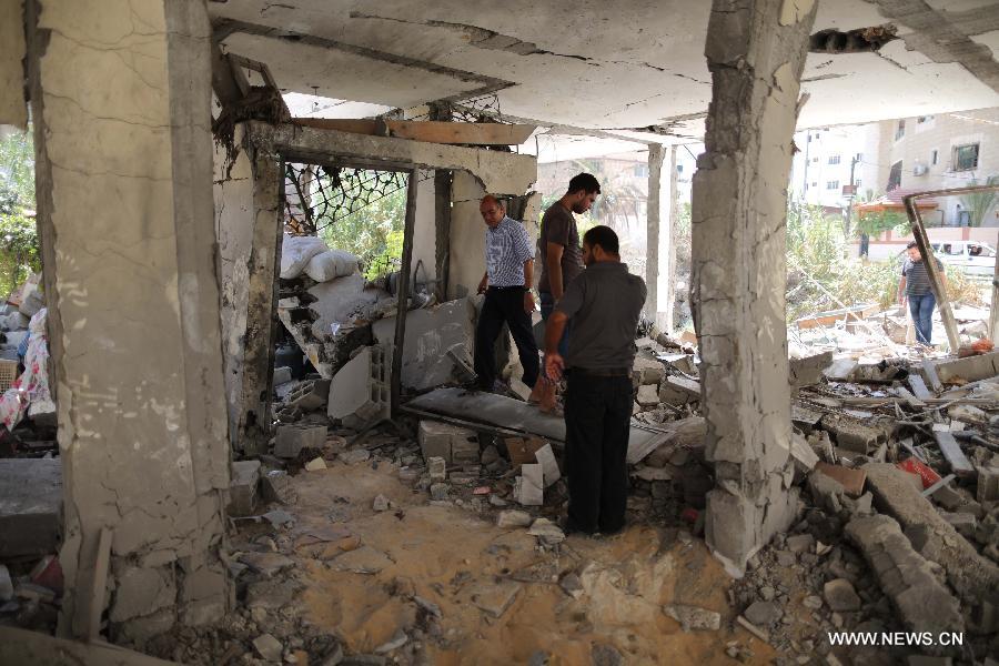 قصف إسرائيلي وإطلاق صواريخ من حماس رغم وساطات للتهدئة الإنسانية