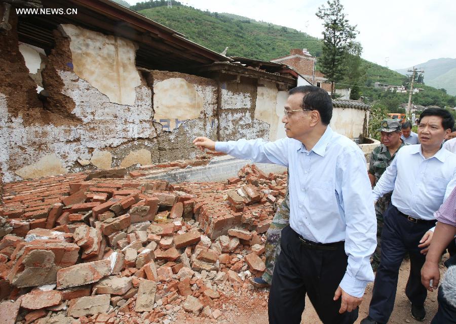 رئيس مجلس الدولة الصيني يدعو إلى إعطاء الأولوية القصوى لأعمال الإغاثة من الزلزال