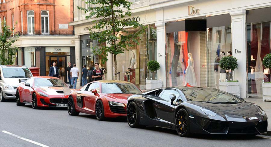 سيارات أثرياء العرب الفارهة تجوب شوارع لندن 