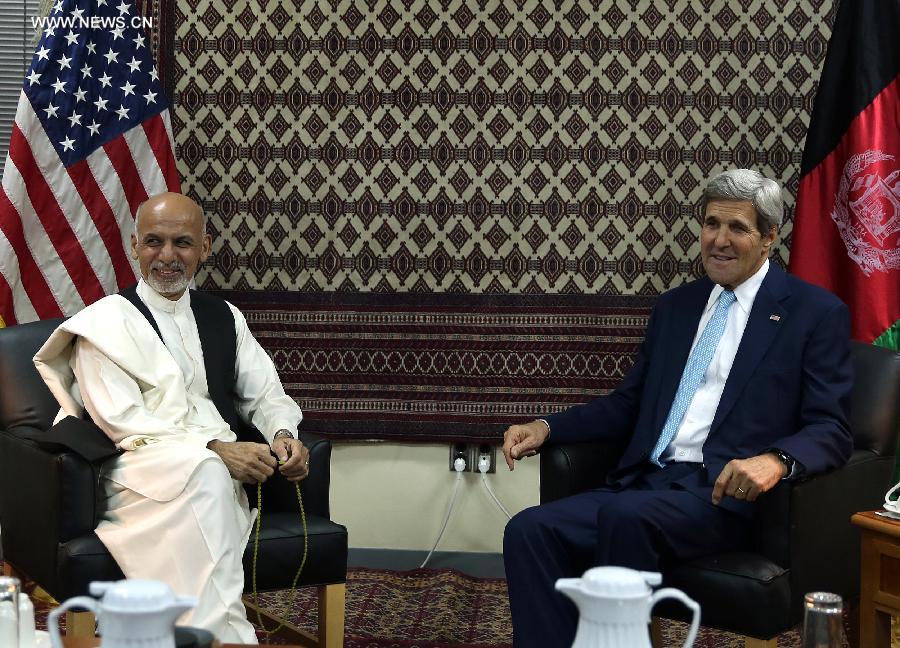 وزير الخارجية الأمريكي يزور أفغانستان