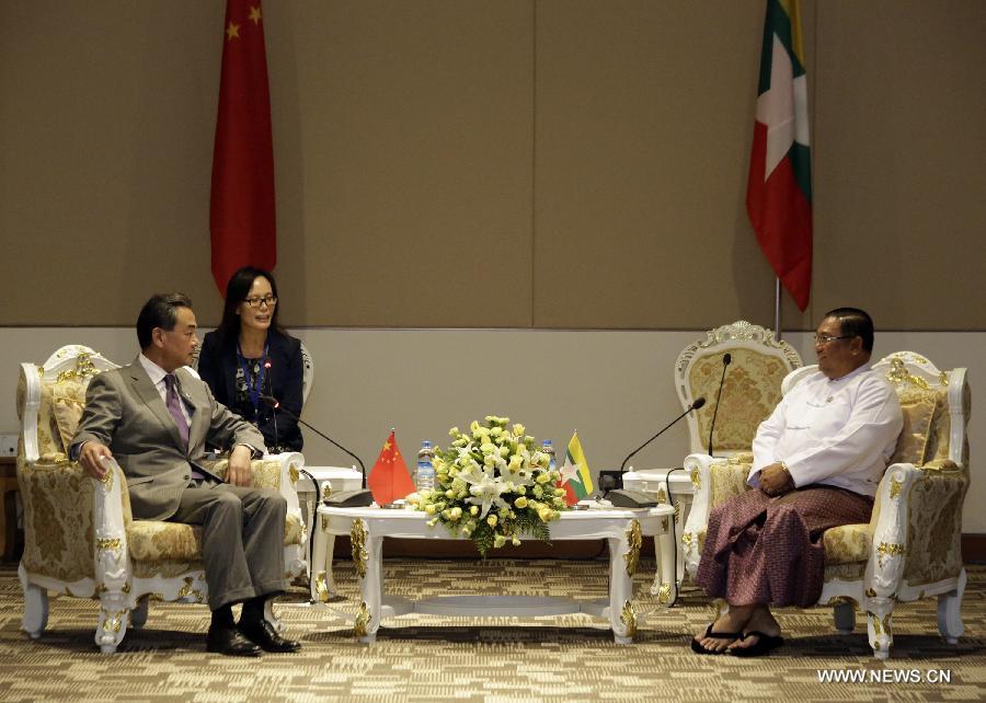 وزير الخارجية الصيني يجتمع مع نظيره من ميانمار