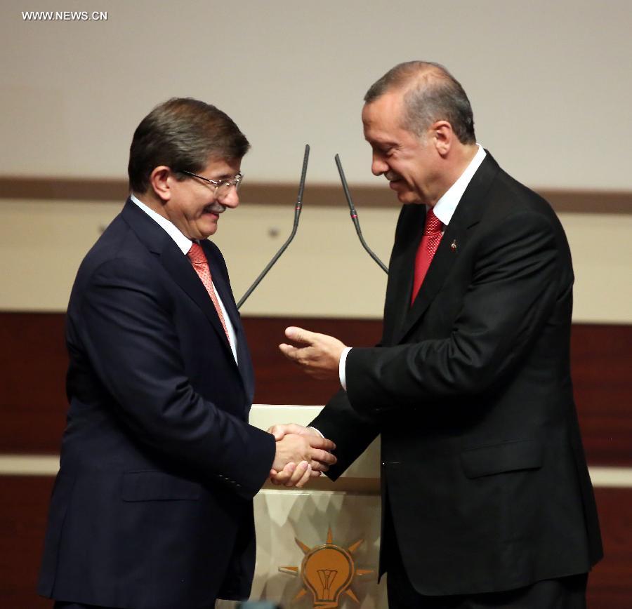 اردوغان يعلن تعيين داود أغلو رئيسا للوزراء