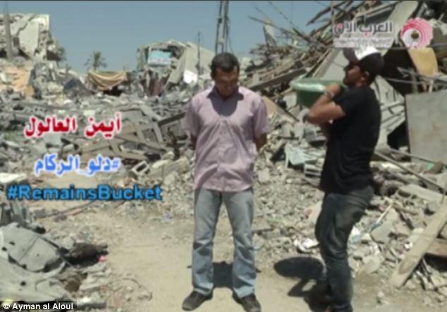 حملة"دلو الركام" فى غزة تدعو إلى السلام العالمي
