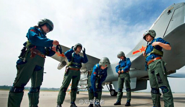 طيارات المقاتلات الصينيات سيظهرن لأول مرة في معرض الطيران 