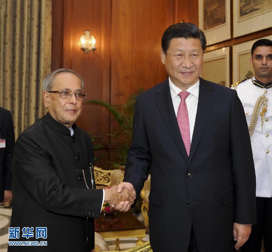 الزعيمان الصيني والهندي يتعهدان بالتعاون