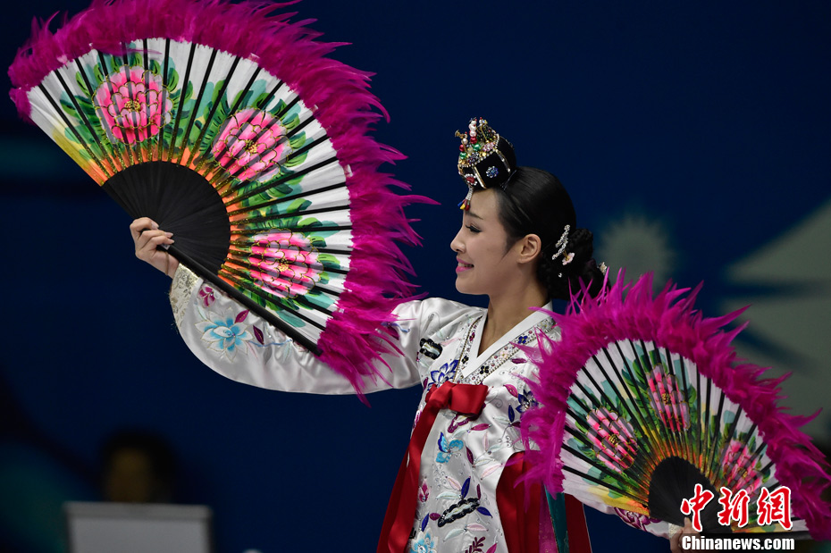 لقطات الشابات الجميلات في ألعاب إنتشيون الآسيوية