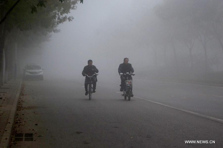 بكين تشهد الضباب الدخاني الشديد اليوم