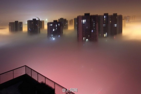 بكين تشهد الضباب الدخاني الشديد اليوم