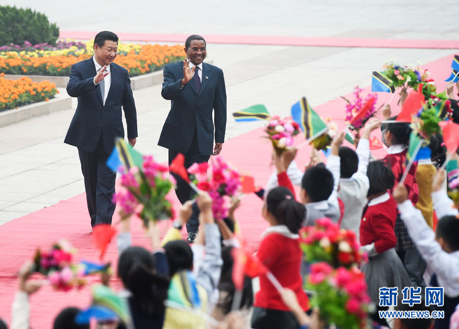 الرئيس الصيني يلتقي بنظيره التنزاني