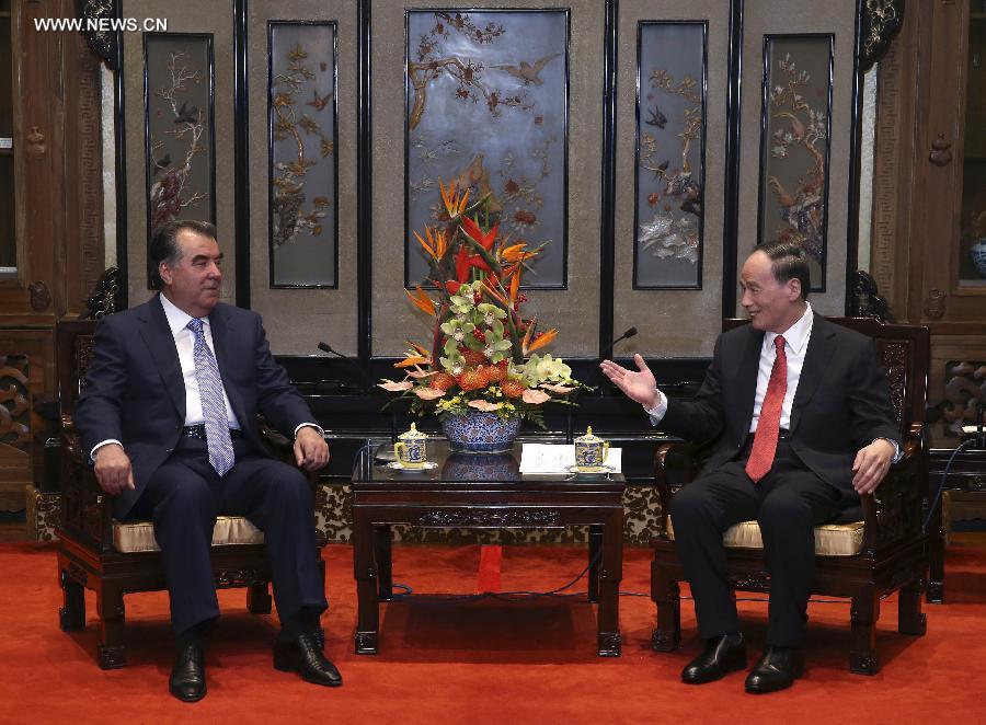 الصين وطاجيكستان تؤكدان أهمية مكافحة الارهاب والأمن الاقليمي