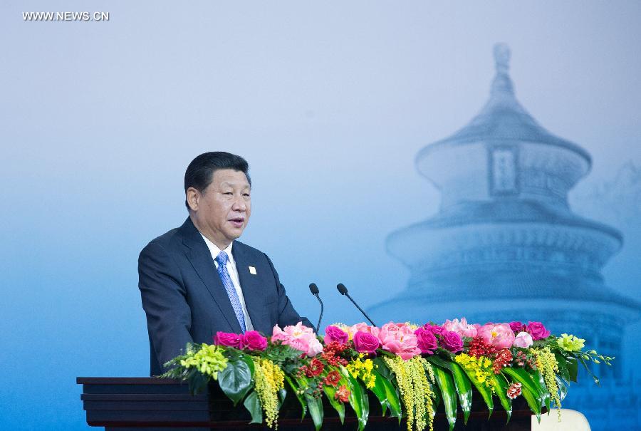 الرئيس الصيني يحضر قمة الرؤساء التنفيذيين لأبيك