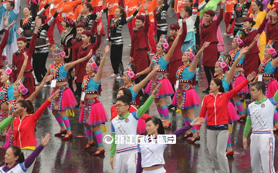 رقص جماعي لـ2.5 مليون شخص في هانغتشو يسجل رقما قياسيا عالميا جديدا