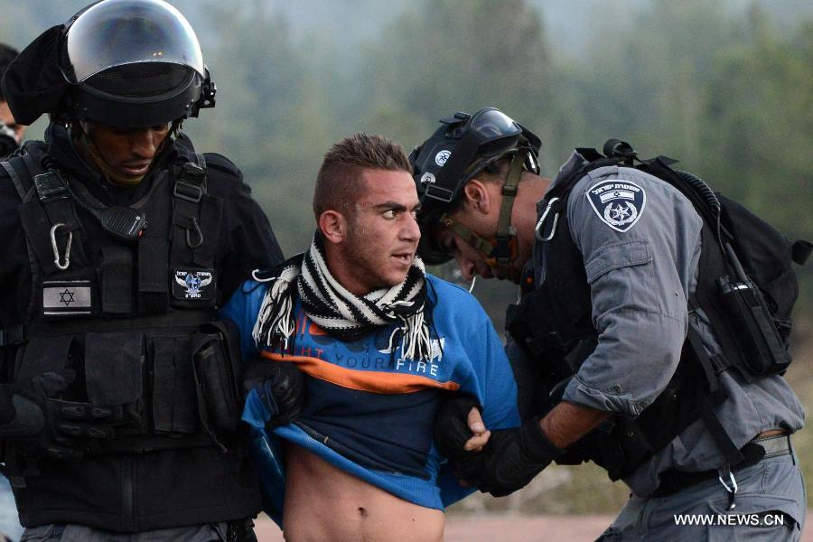 استمرار الغضب فى اسرائيل بعد مقتل شاب عربي برصاص الشرطة الاسرائيلية