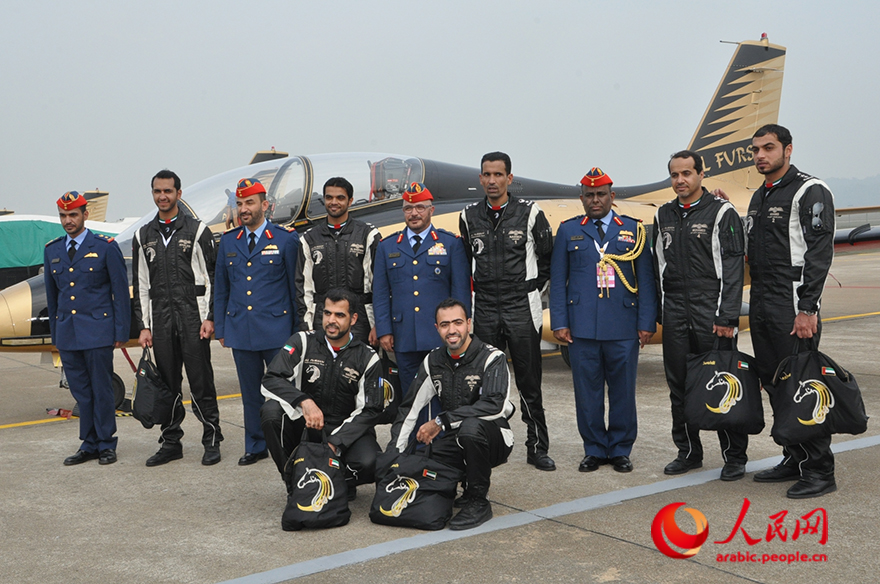 حصريا: قائد القوات الجوية والدفاع الجوي للإمارات يلتقي بـ "فريق فرسان الإمارات" في الصين