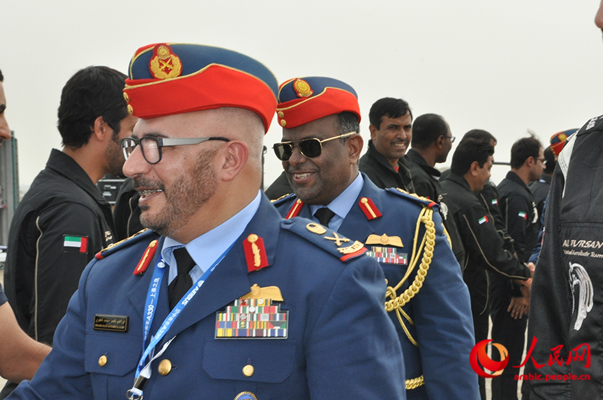 حصريا: قائد القوات الجوية والدفاع الجوي للإمارات يلتقي بـ "فريق فرسان الإمارات" في الصين