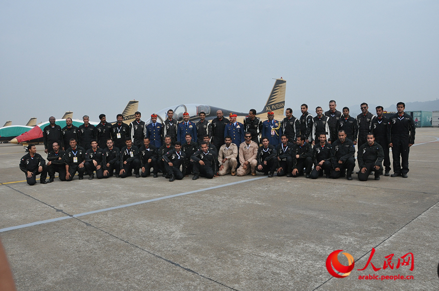حصريا: قائد القوات الجوية والدفاع الجوي للإمارات يلتقي بـ "فريق فرسان الإمارات" في الصين