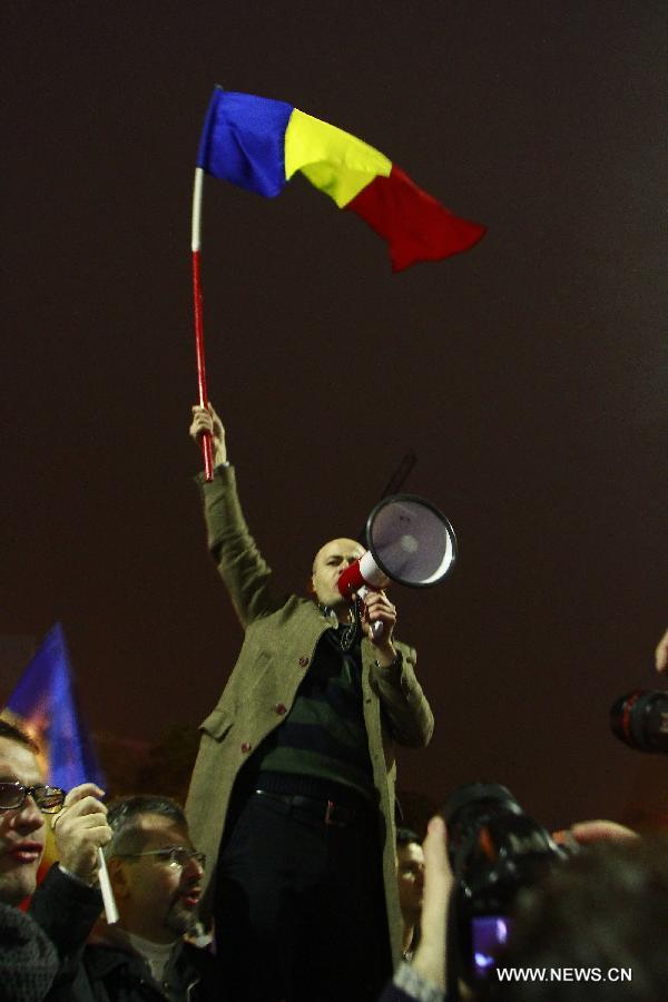 عمدة من الجناح اليميني يفوز في جولة إعادة انتخابات الرئاسة في رومانيا