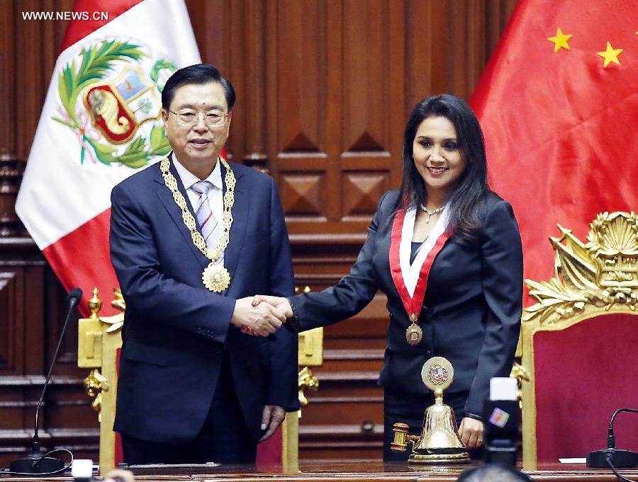 الصين وبيرو تتعهدان بتعزيز العلاقات بين مجلسيهما التشريعيين
