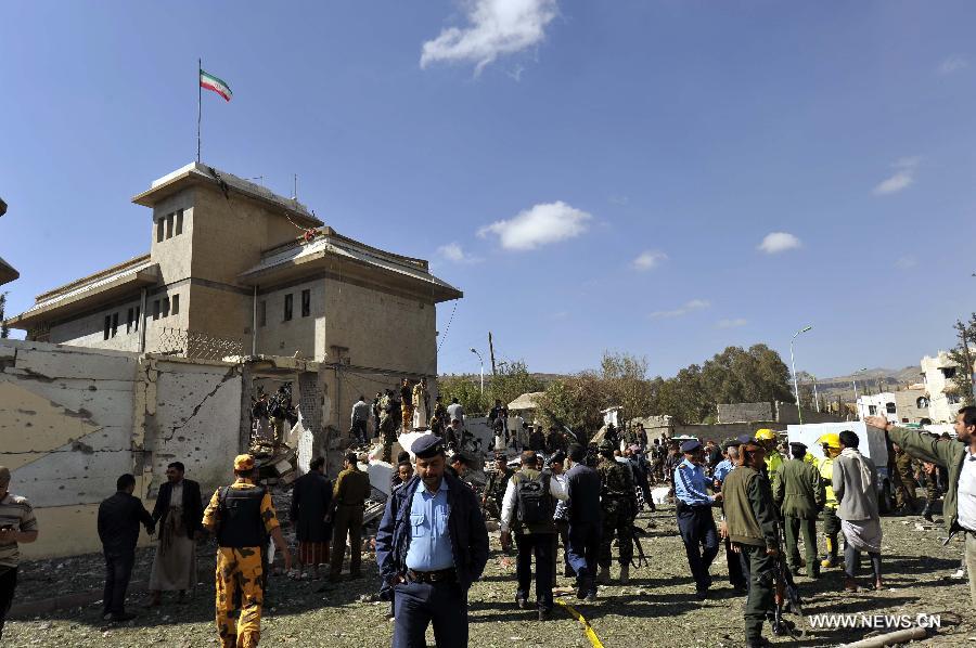 قتيل في تفجير انتحاري بسيارة مفخخة استهدف منزل السفير الايراني باليمن