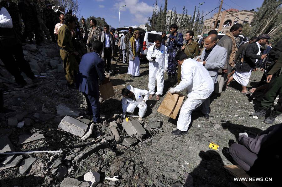 قتيل في تفجير انتحاري بسيارة مفخخة استهدف منزل السفير الايراني باليمن