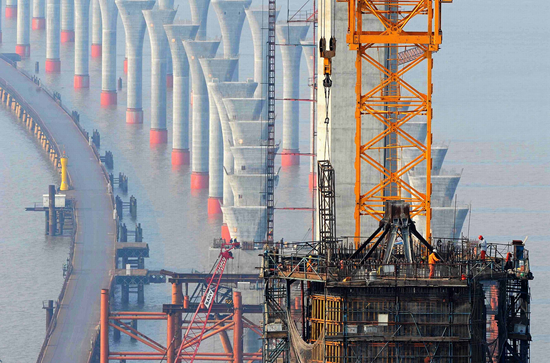 الصورة الثانية، 2 سبتمبر 2011، جسر جياشاو يدخل أعمال بناء البرج.