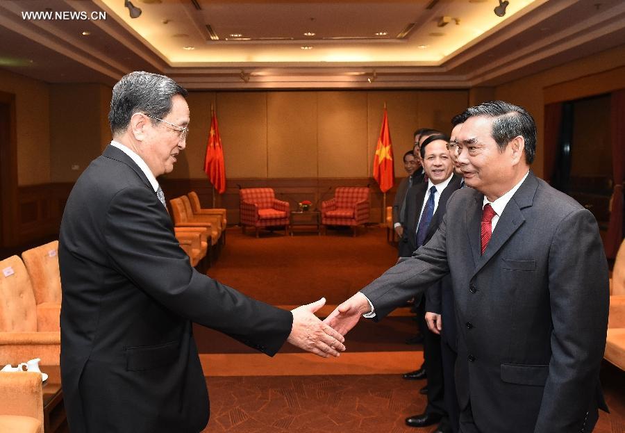 الصين تتعهد بتعزيز العلاقات مع فيتنام عبر طريق صحيح