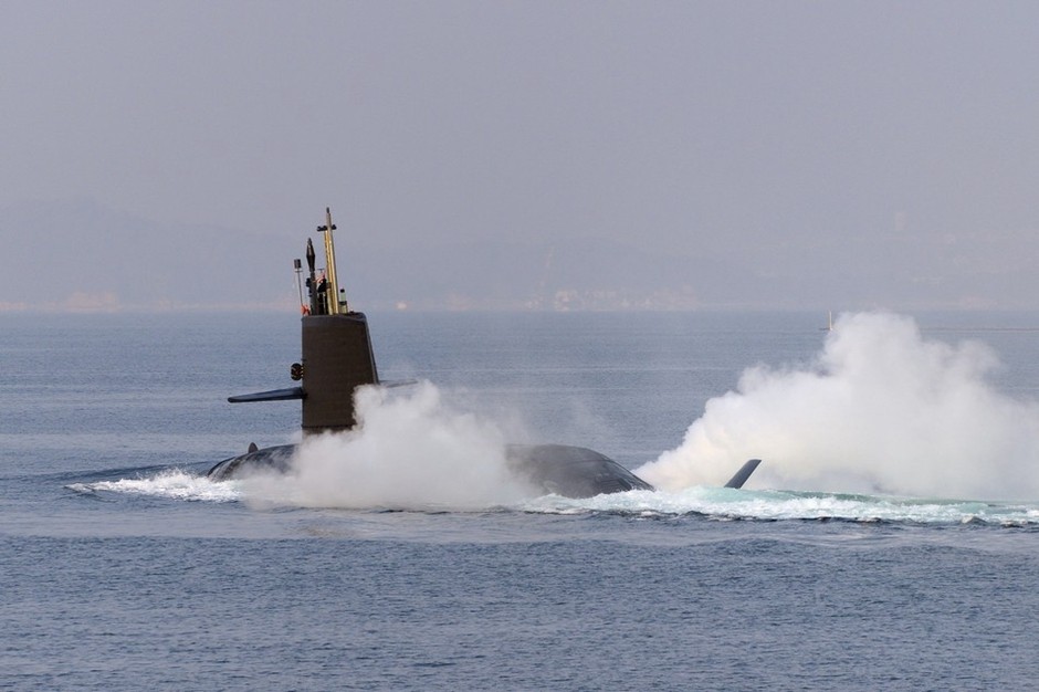 تعلن اليابان عن إخراج تكنولوجيا سوزیو کلاس سابمارین (Sōryū-class submarine) إلى أستراليا خلال اجتماع الدفاع الدبلوماسي في يونيو عام 2014.