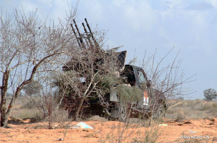 القوات الحكومية تسقط طائرة ثانية لفجر ليبيا وعدد الجرحى في انفجار مقر النواب يرتفع إلى 19