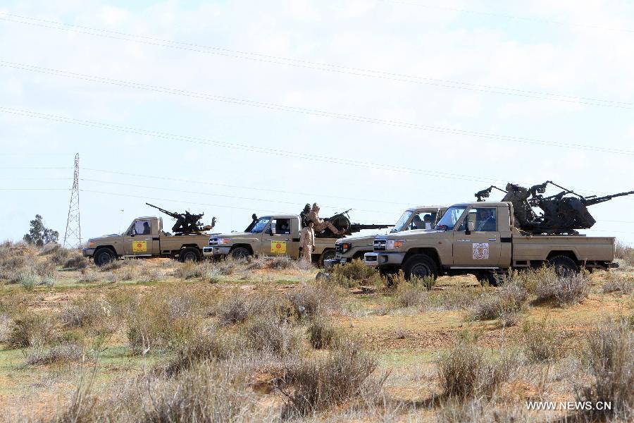 القوات الحكومية تسقط طائرة ثانية لفجر ليبيا وعدد الجرحى في انفجار مقر النواب يرتفع إلى 19