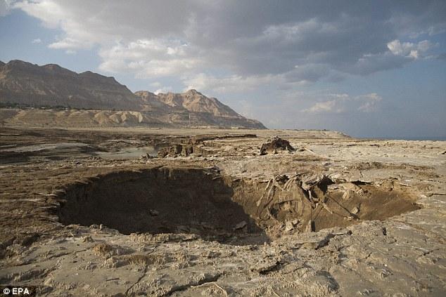 البحر الميت في إسرائيل يوشك على الاختفاء