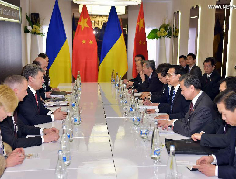 الصين تتعهد بدور نشط وبناء في حل الأزمة الأوكرانية