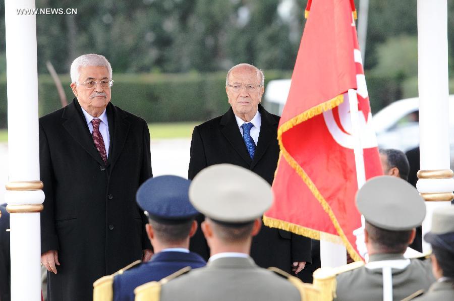 الرئيس الفلسطيني يصل إلى تونس في زيارة رسمية