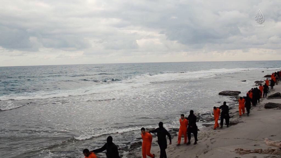 تنظيم الدولة الإسلامية يعلن "ذبح" 21 قبطيا مصريا في ليبيا