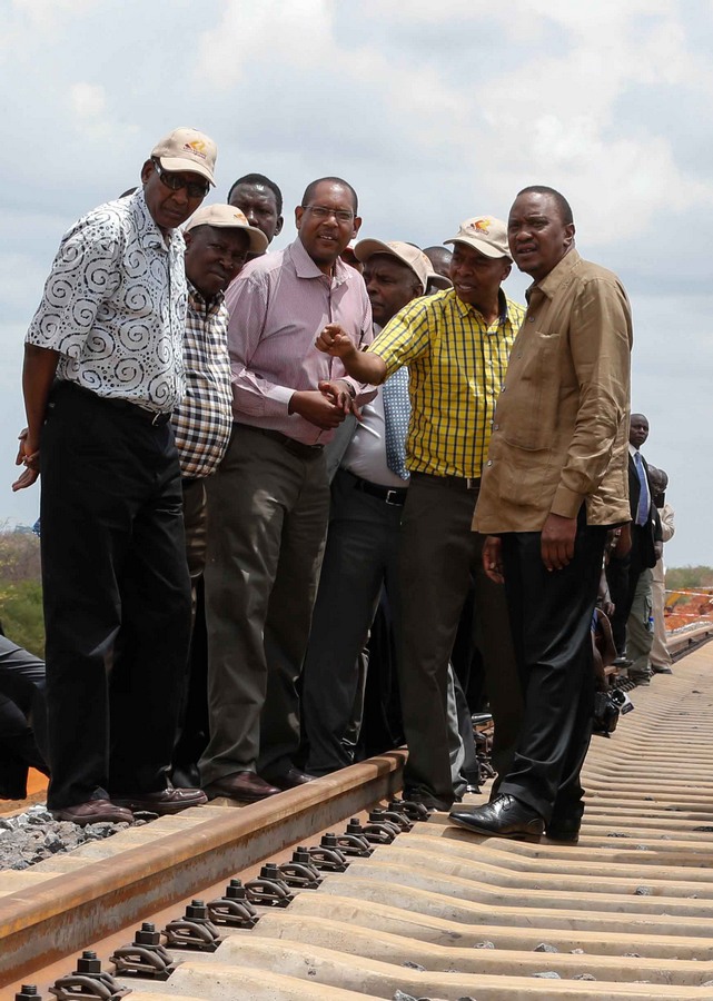 شركة صينية تبني خط سكك حديدية من مومباسا إلى نيروبي