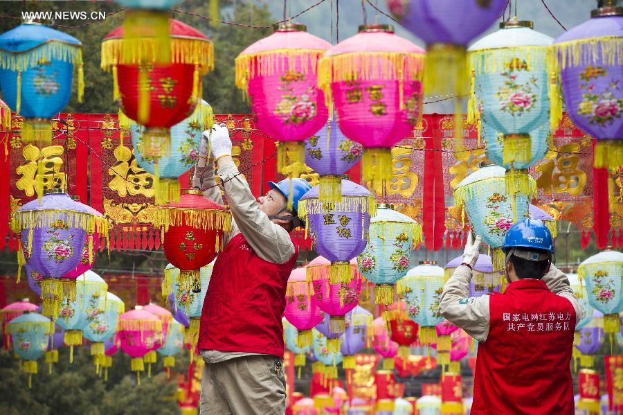 الشعب الصيني نحتفل عيد الفوانيس المقترب