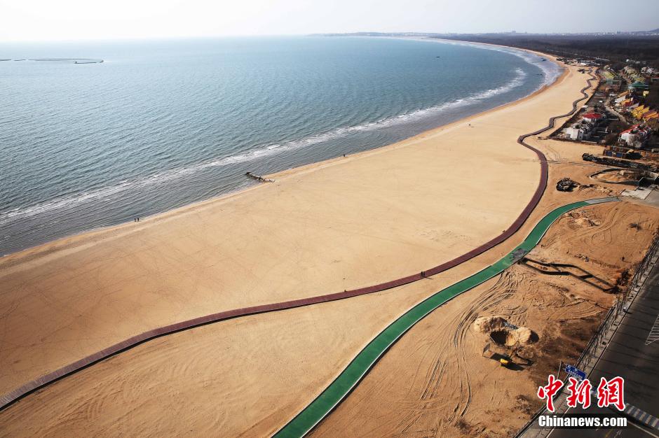 أطول ممر خشبي على شاطئ البحر في الصين