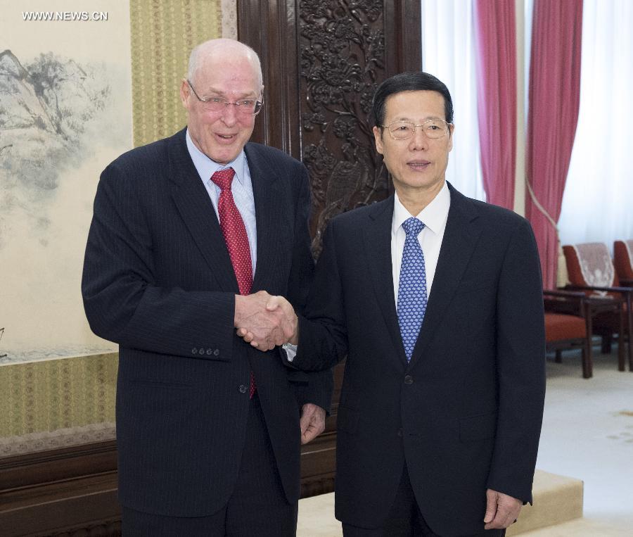 نائب رئيس مجلس الدولة الصيني يلتقي بوزير الخزانة الامريكي السابق