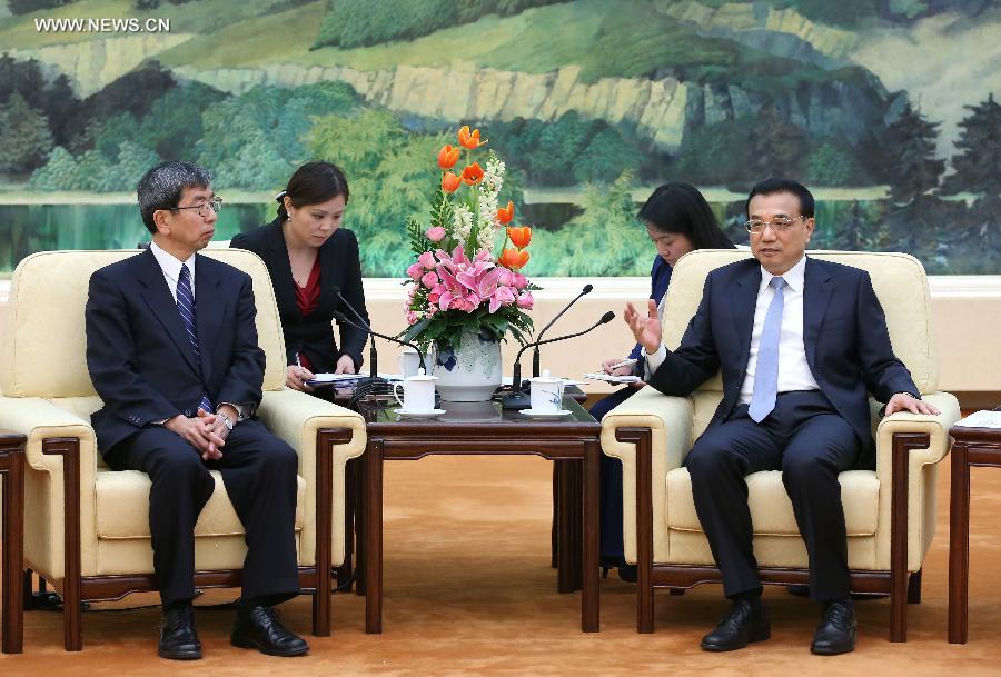 رئيس مجلس الدولة الصيني يؤكد على الموقف التعاوني للبنك الآسيوي لاستثمارات البنية الأساسية